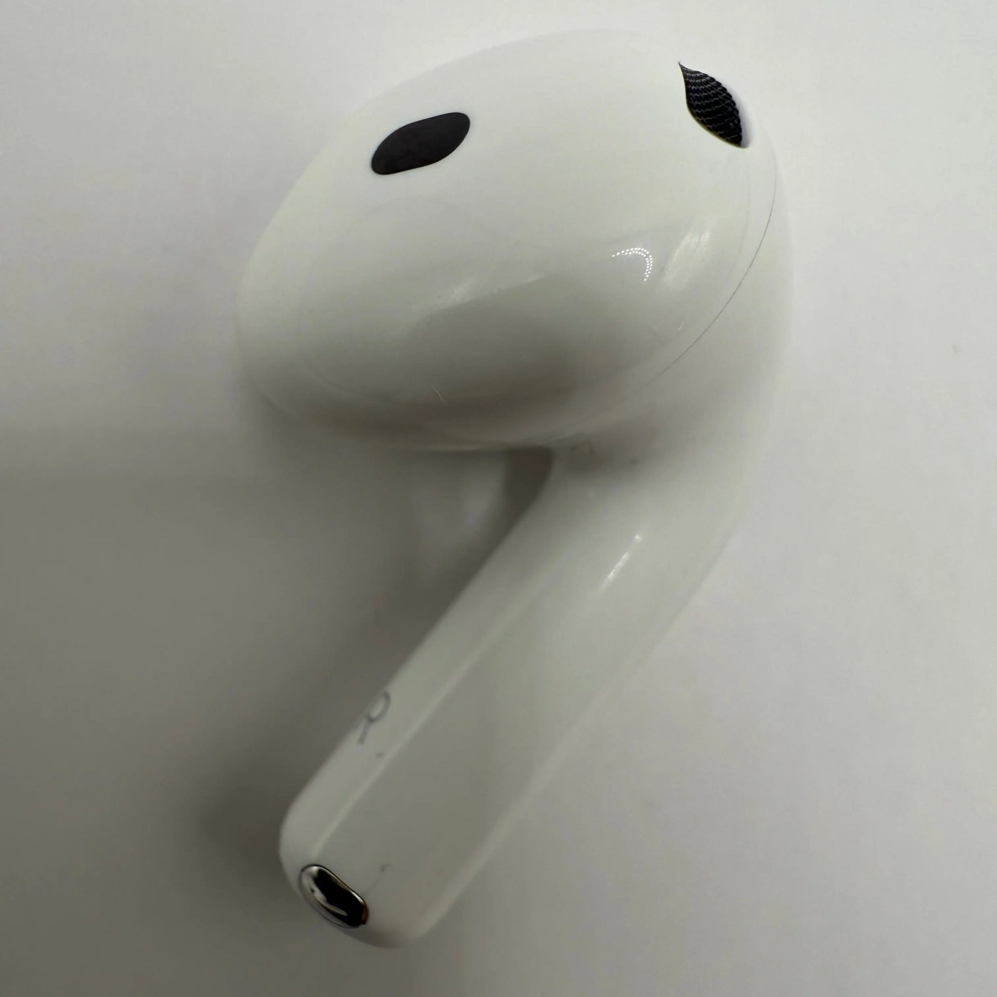 Right Replacement Apple AirPod (4th Generation) - SoundBird