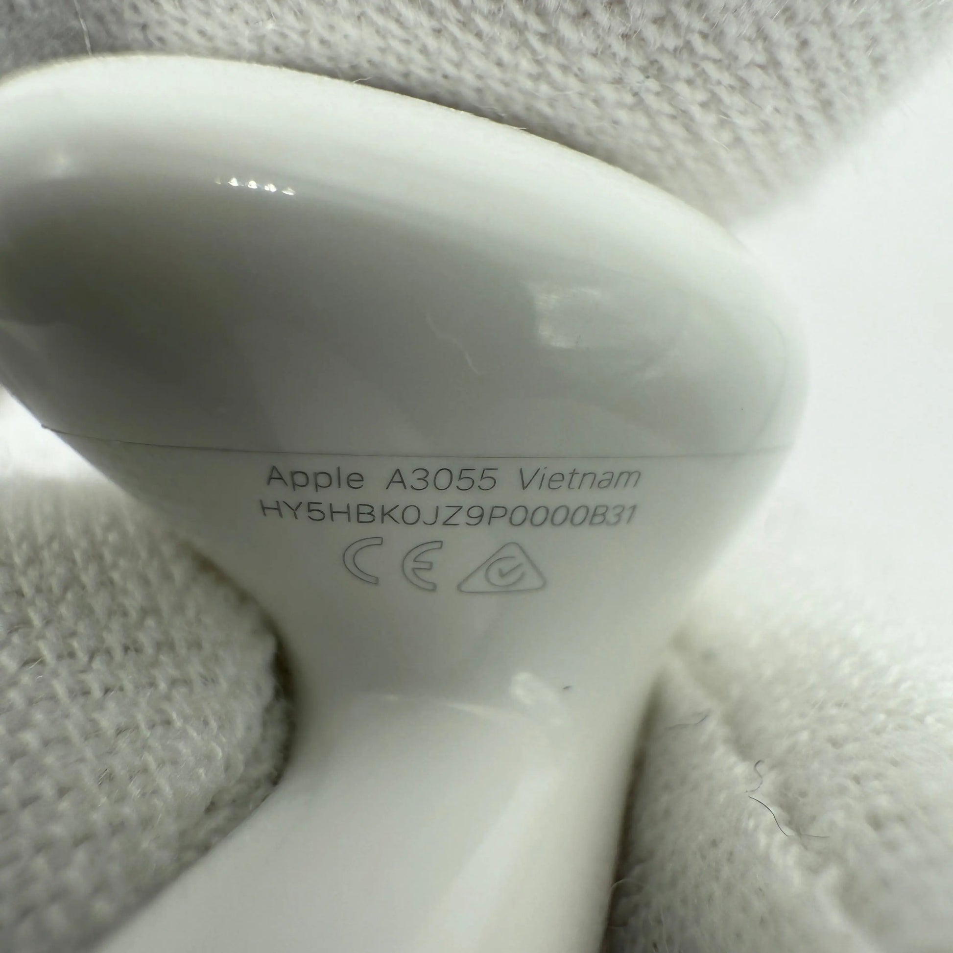 Right Replacement Apple AirPod (4th Generation) - SoundBird