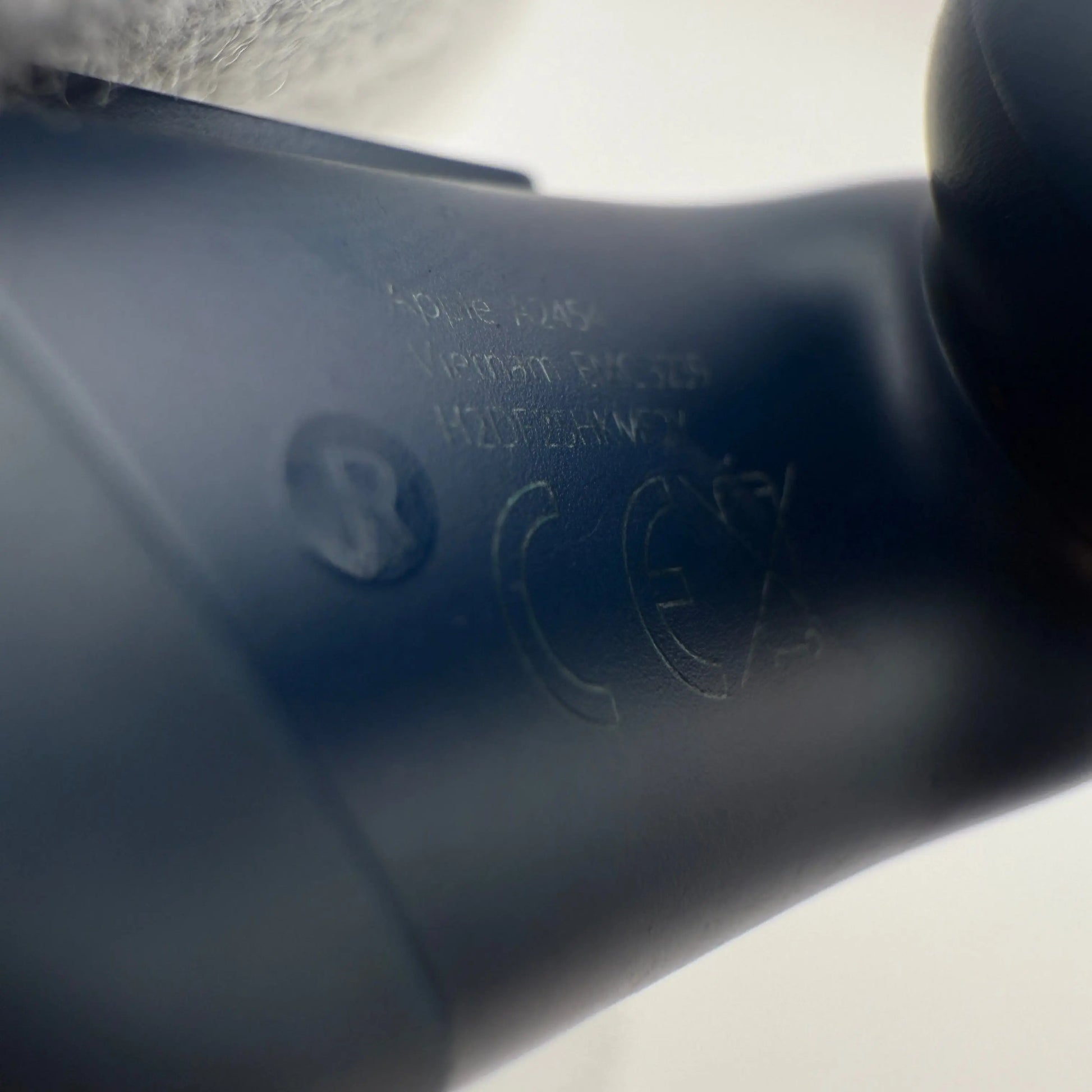 Right Replacement Powerbeats Pro Earbud - SoundBird