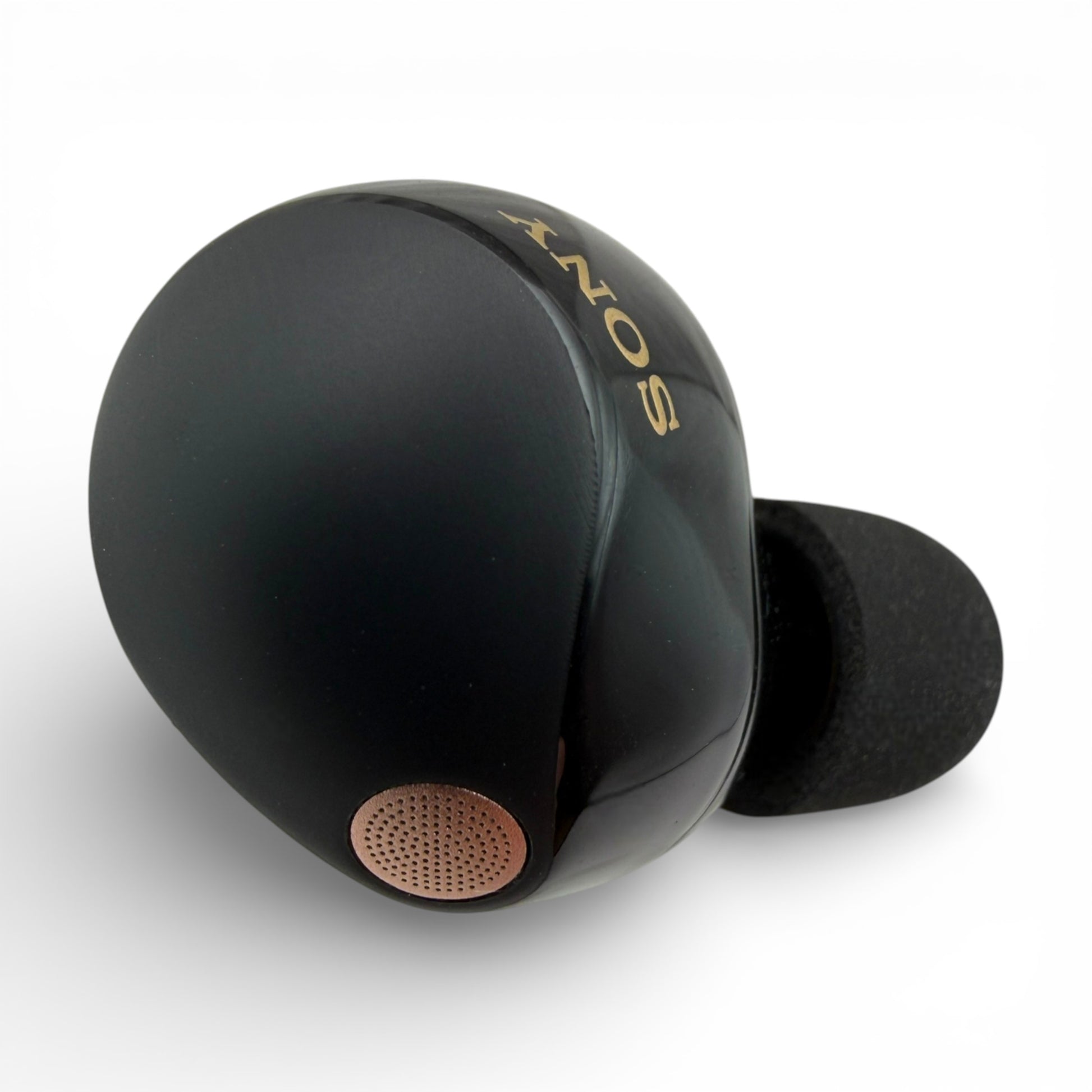 Sony WF-1000XM5 right earbud, front